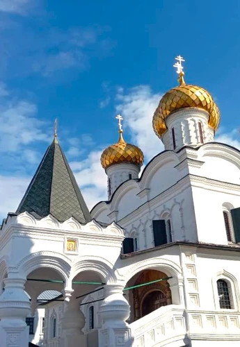 Тур "Золотых дел мастера: Кострома + Красное-на-Волге" (1 день)